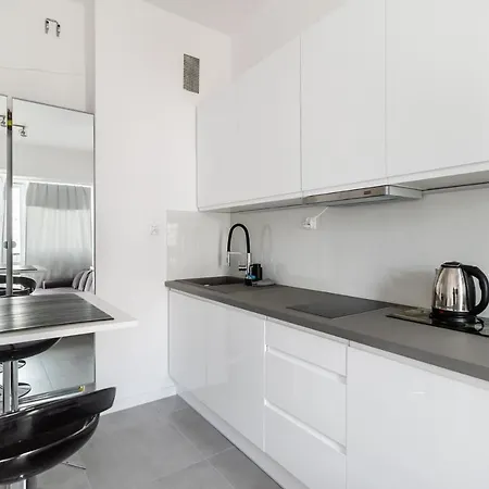 Apartment Chlodna Sky Blue Aparament Warsaw