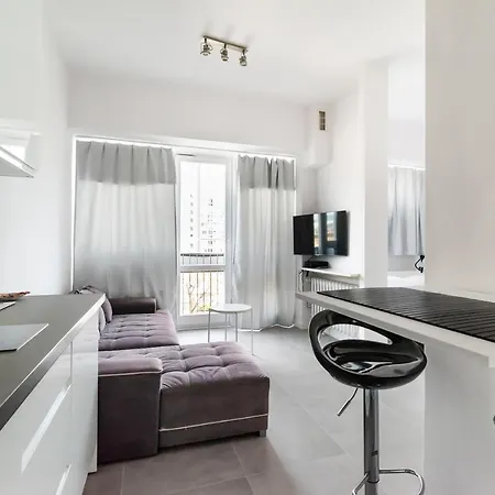 Chlodna Sky Blue Aparament * Варшава